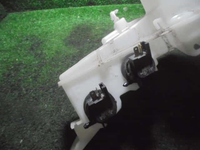 Windshield Washer Tank DAIHATSU Tanto 2014 DBA-LA600S — photo 2