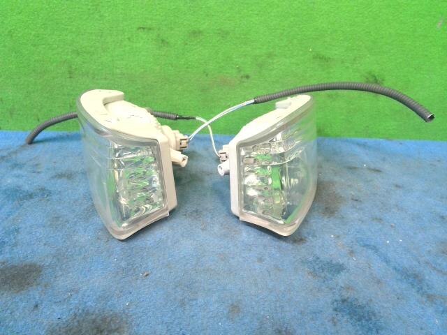 Light TOYOTA Mark II 2003 TA-GX115 — photo 3