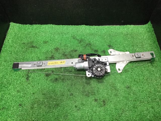 Front Right Door Regulator NISSAN Dayz roox 2015 DBA-B21A — photo 1