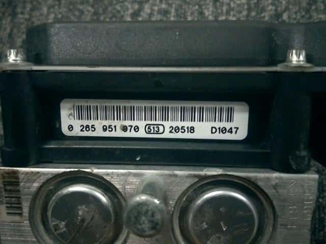 ABS Actuator SUBARU Impreza 2012 CBA-GVB 27596FG201 — photo 4