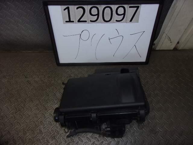 Air Cleaner Assembly TOYOTA Prius 2007 DAA-NHW20 — photo 1