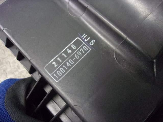 Air Cleaner Assembly TOYOTA Prius 2007 DAA-NHW20 — photo 4