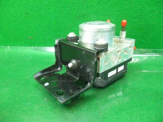 ABS Actuator NISSAN Serena 2013 DAA-HC26 — photo 2