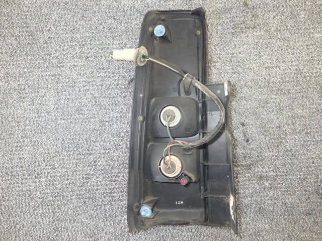 Right Tail Light SUZUKI Jimny 1999 GH-JB23W 3565081A00 — photo 2