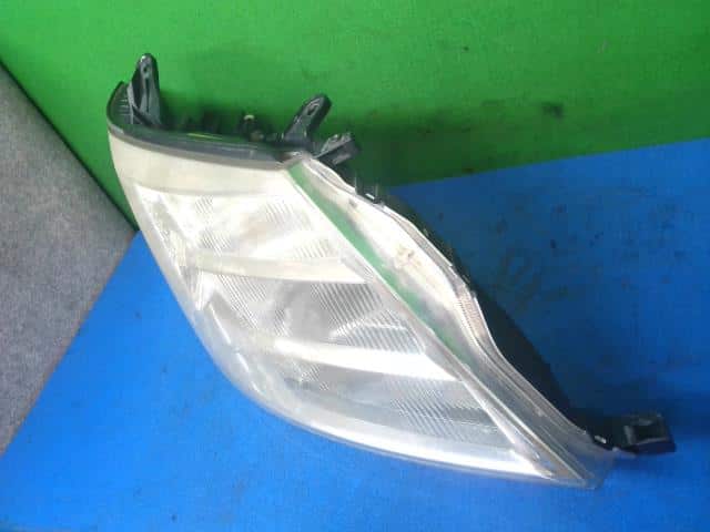 Right Headlight TOYOTA Alphard 2004 ZA-ATH10 — photo 4
