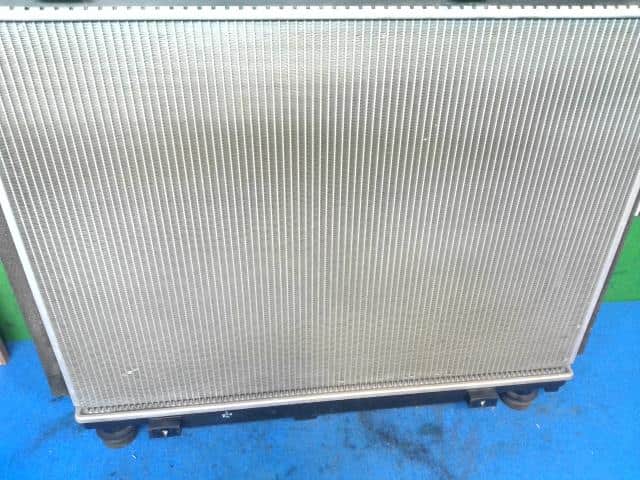 Radiator HONDA Fit 2013 DBA-GK3 — photo 2