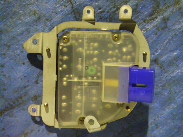 Power Window Switch SUBARU Legacy 1996 E-BG9 — photo 2