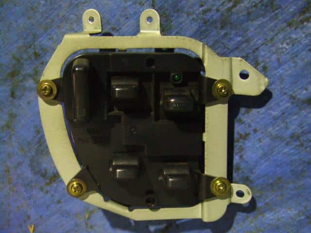 Power Window Switch SUBARU Legacy 1996 E-BG9 — photo 1