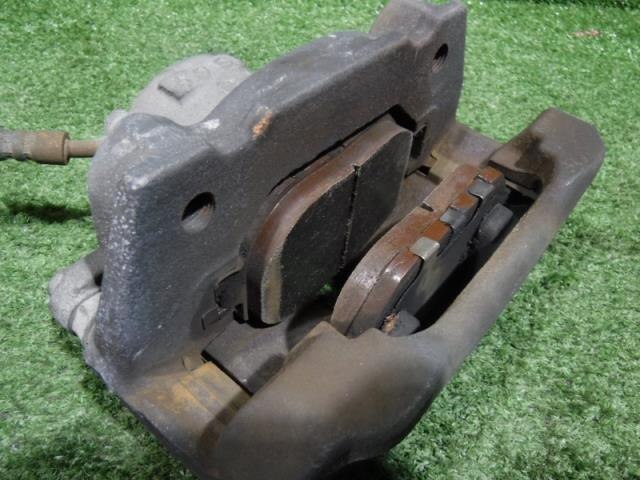 Front Right Caliper TOYOTA Mark X 2006 DBA-GRX125 — photo 3