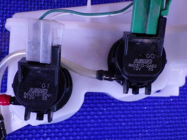 Windshield Washer Tank DAIHATSU Tanto 2015 DBA-LA600S — photo 5