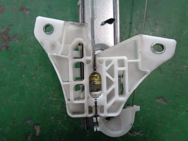 Front Right Door Regulator DAIHATSU Tanto 2017 DBA-LA610S — photo 3