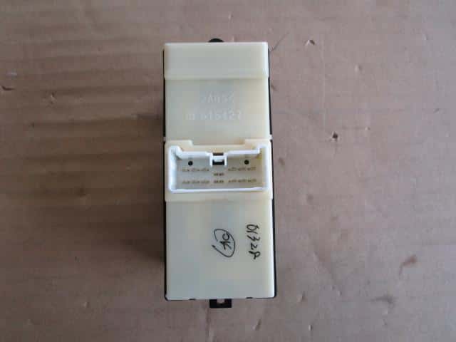 Power Window Switch SUBARU Lucra 2010 DBA-L465F — photo 2