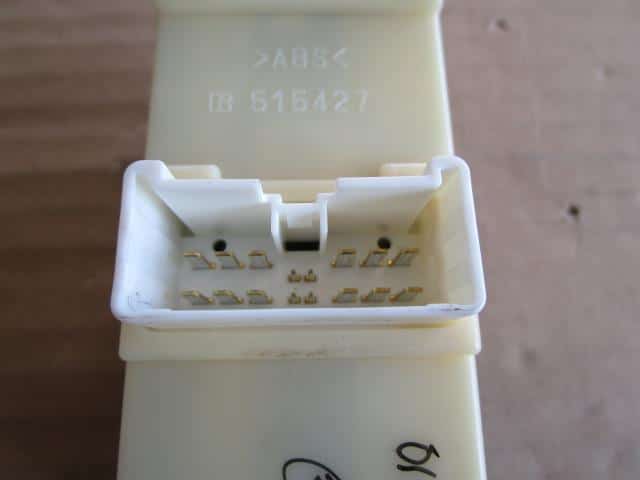 Power Window Switch SUBARU Lucra 2010 DBA-L465F — photo 3