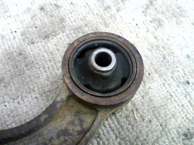 Rear Left Lower Control Arm SUZUKI Jimny 2008 ABA-JB23W 4620081A11 — photo 2