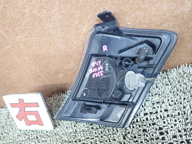 Right Side Marker Light TOYOTA Gaia 2004 TA-ACM10 — photo 2