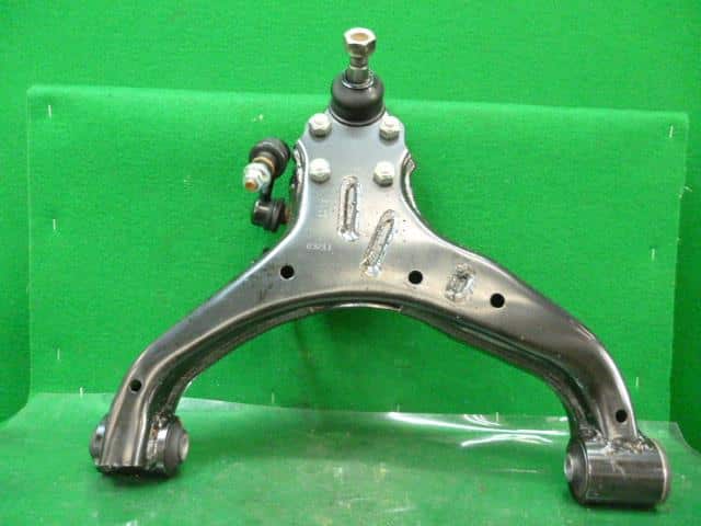 Front Left Lower Control Arm NISSAN Nv350 — photo 4