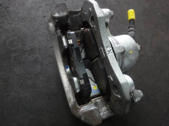 Front Left Caliper NISSAN March 2013 DBA-K13 — photo 4