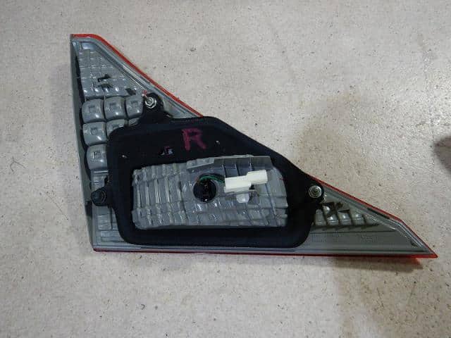 Rear Finish Panel TOYOTA Alphard 2008 DBA-ANH20 — photo 3