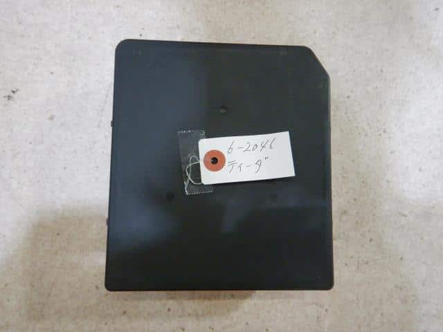 Fuse Box NISSAN Tiida 2006 DBA-JC11 — photo 1