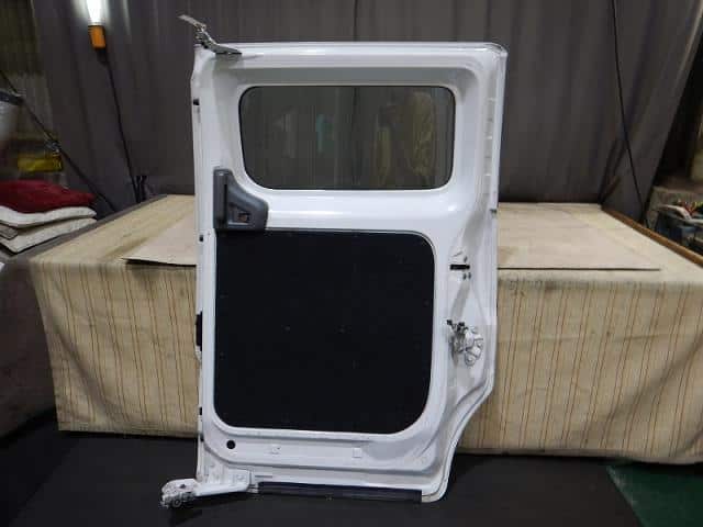 Rear Right Door Assembly MITSUBISHI Delica 2011 DBF-BVM20 MQ704288 — photo 2