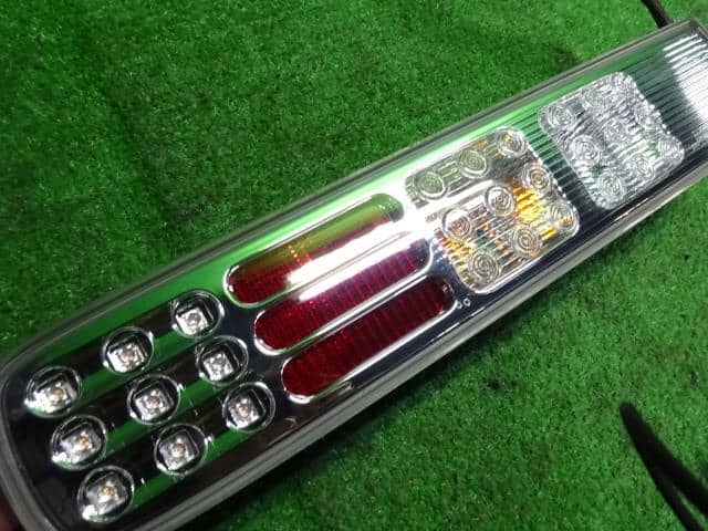 Left Tail Light NISSAN Cube 2007 DBA-YZ11 — photo 2