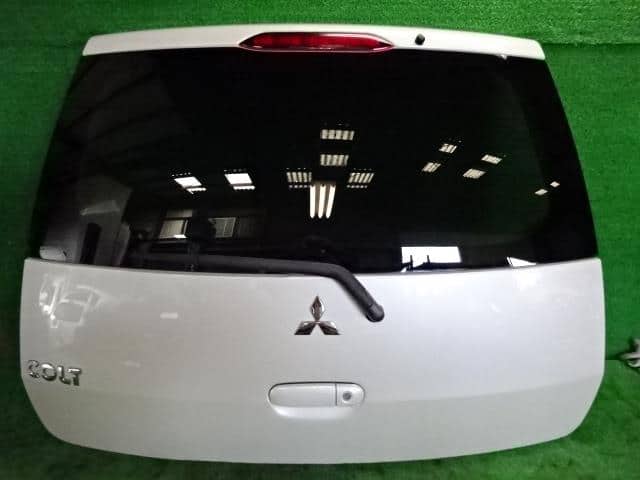 Back Door Assembly MITSUBISHI Colt 2003 UA-Z25A MN133352 — photo 2