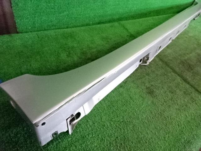 Right Side Step TOYOTA Prius 2011 DAA-ZVW30 — photo 2