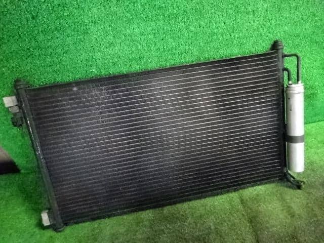 Condenser NISSAN Cube 2004 UA-BGZ11 — photo 2