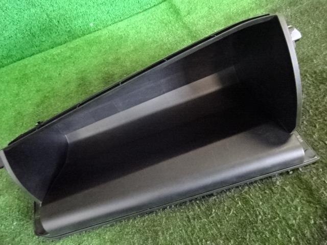 Interior Parts TOYOTA Prius 2016 DAA-ZVW51 — photo 3