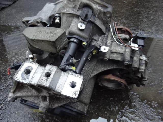 Manual Transmission AUDI Audi tt 2001 GF-8NAUQ — photo 8