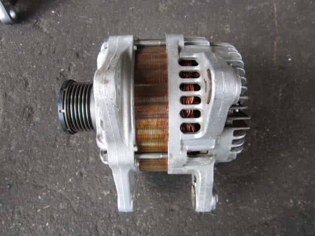 Alternator NISSAN Dualis 2007 DBA-J10 23100JD200 — photo 1