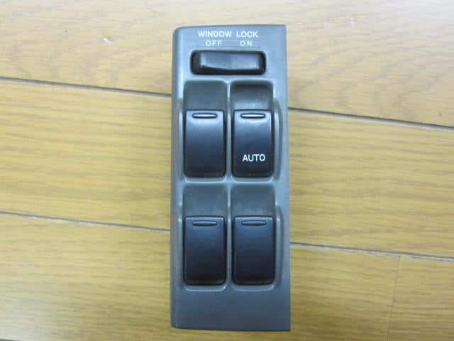Power Window Switch SUZUKI Alto 1998 E-HA11S 3799060D11T01 — photo 1