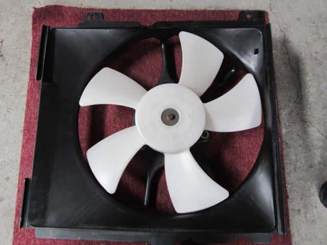 Radiator Cooling Fan SUBARU Vivio 1996 E-KK3 45123KA090 — photo 1