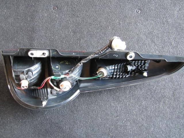 Left Tail Light NISSAN Moco 2012 DBA-MG33 — photo 3