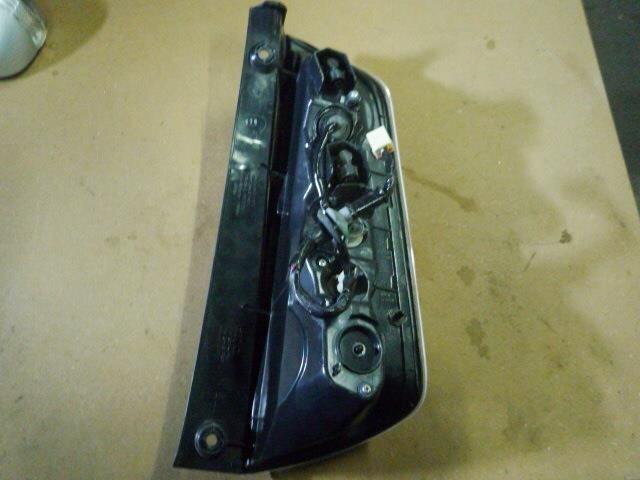 Left Tail Light TOYOTA Passo 2007 DBA-KGC10 — photo 4