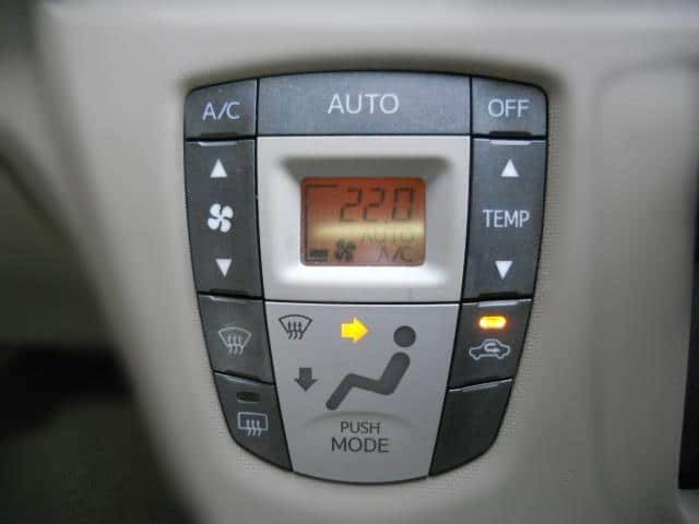 A/C Control Panel DAIHATSU Move 2011 DBA-LA100S — photo 3