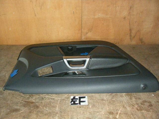 Front Left Door Trim VOLVO Volvo 90 series 2006 CBA-CB5254AW — photo 4