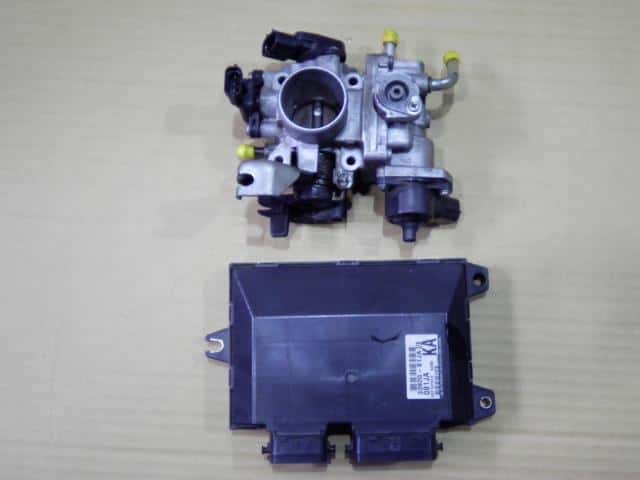 Throttle Body SUZUKI Wagon R 2008 DBA-MH22S 1340058J02 — photo 1