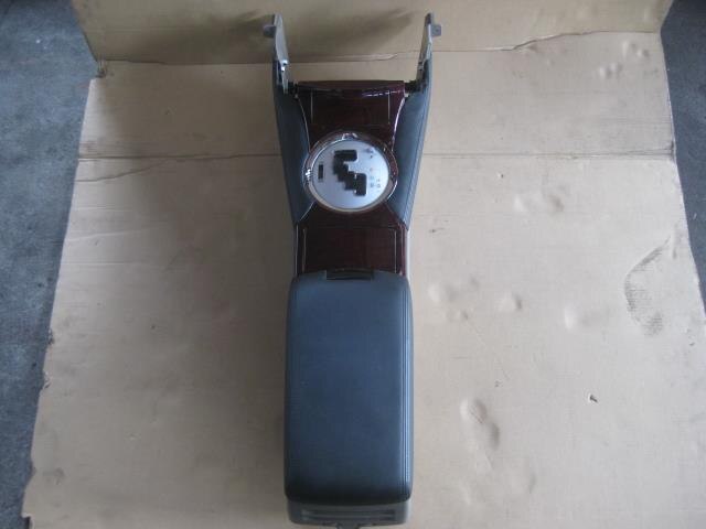 Console Box TOYOTA Mark X 2004 DBA-GRX121 5881022A50E1 — photo 1