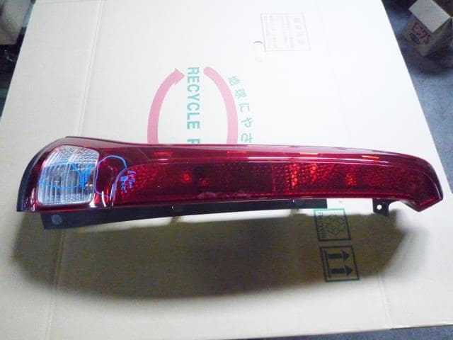 Left Tail Light NISSAN Serena 2005 CBA-C25 — photo 1