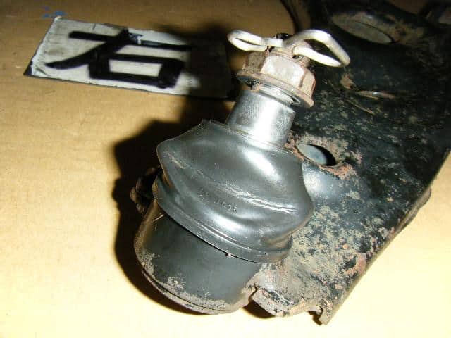 Front Right Lower Control Arm DAIHATSU Mira 2002 TA-L250S — photo 4