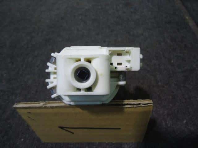 Electrical Component TOYOTA Celsior 2004 CBA-UCF31 — photo 3
