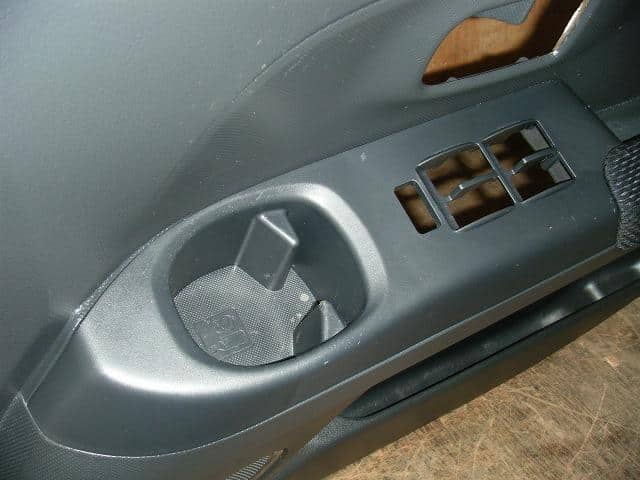 Front Right Door Trim TOYOTA bB 2006 DBA-QNC21 — photo 3