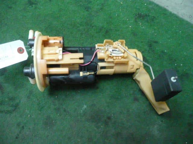 Fuel Pump SUZUKI Swift 2000 GH-HT51S — photo 1