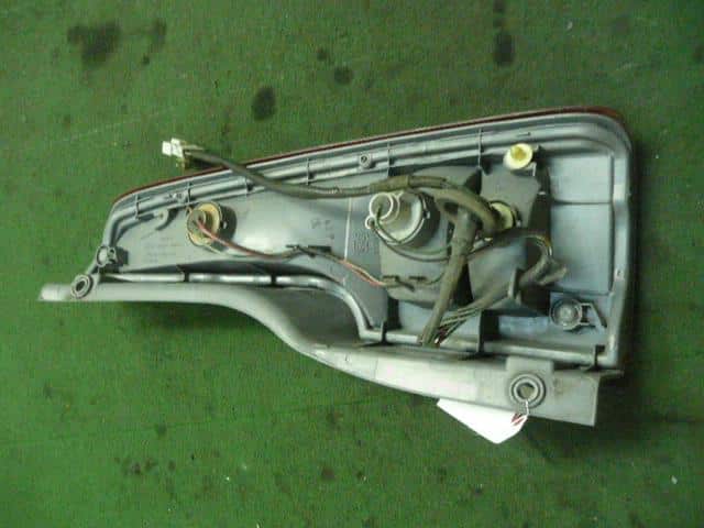 Left Tail Light HONDA Life 1999 GF-JB1 — photo 2