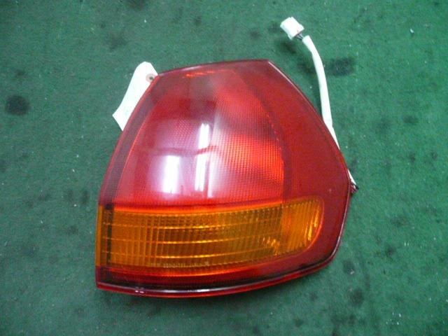 Right Tail Light NISSAN Ad 2003 UB-VFY11 — photo 1