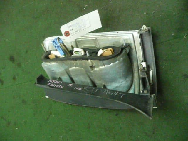 Left Tail Light TOYOTA Crown 2001 TA-JZS175W 3126 — photo 2