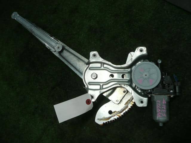 Front Right Door Regulator DAIHATSU Hijet 2011 EBD-S321V — photo 1
