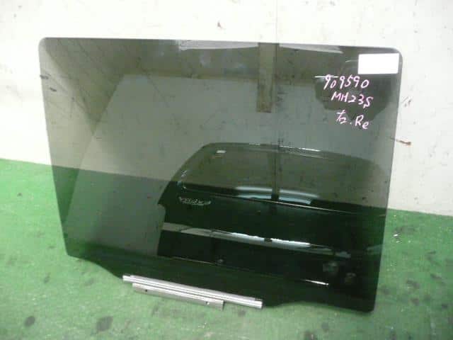 Rear Right Door Windshield SUZUKI Wagon R 2009 DBA-MH23S — photo 1