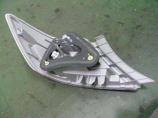 Right Tail Light HONDA Fit Aria 2005 DBA-GD8 — photo 2